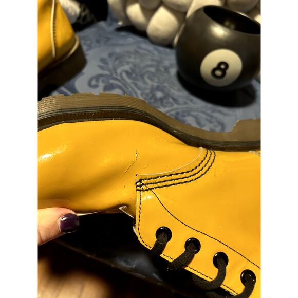 Dr Martens Patent Leather Mustard Yellow Steel Toed Boots size 8/EU 39 - Picture 7 of 9